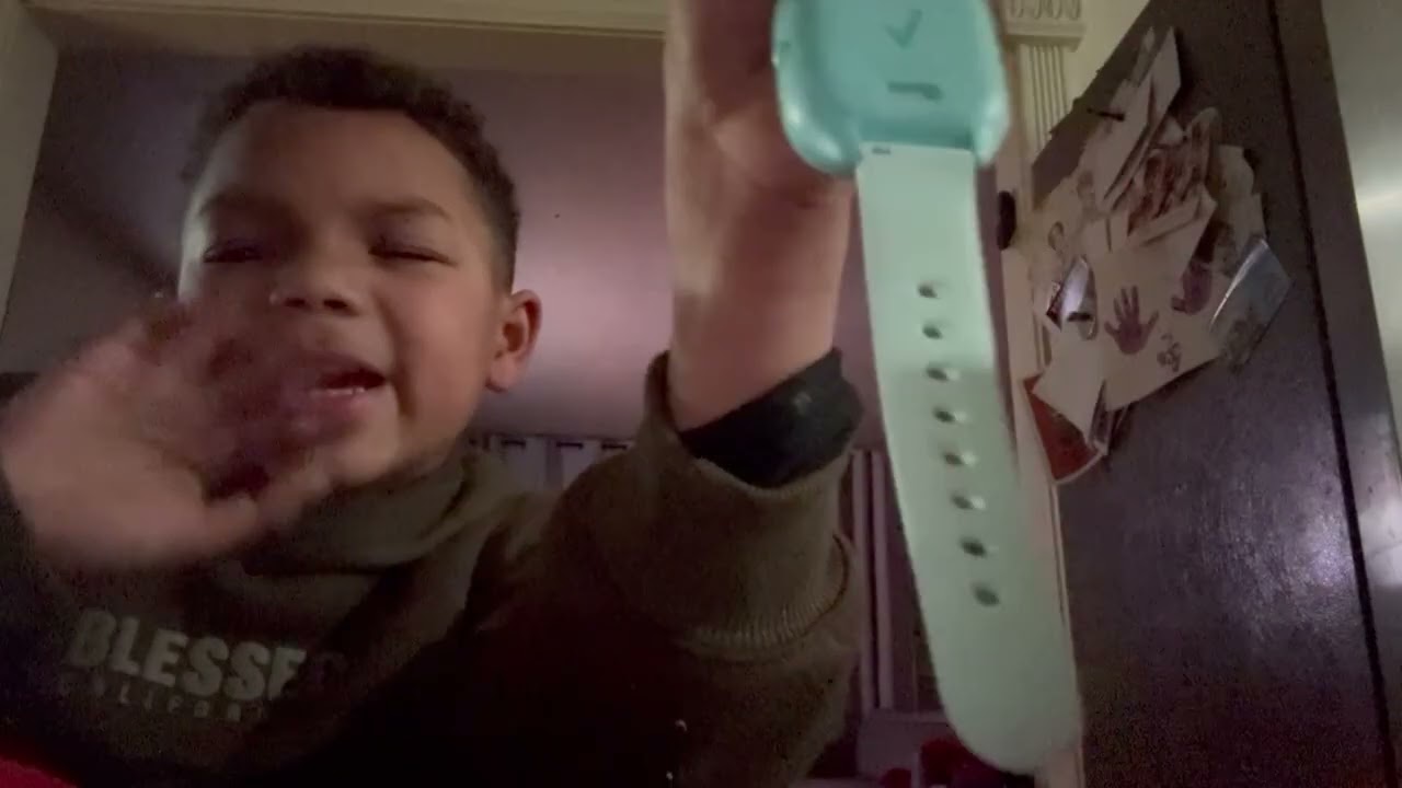 Reviewing my street helmet and gizmo watch 3￼