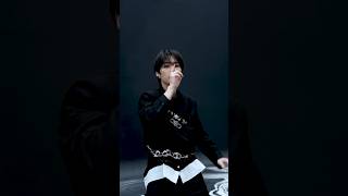 🏃🐰 #StrayKids #스트레이키즈 #리노 #LeeKnow #THIS_AND_THAT #RUN_IT #YouMakeStrayKidsStay #Shorts