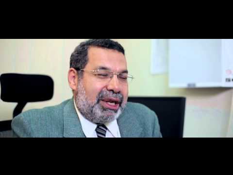 الدكتور مصطفي السنجرجي استشاري جراحة العظام في مستشفى دله