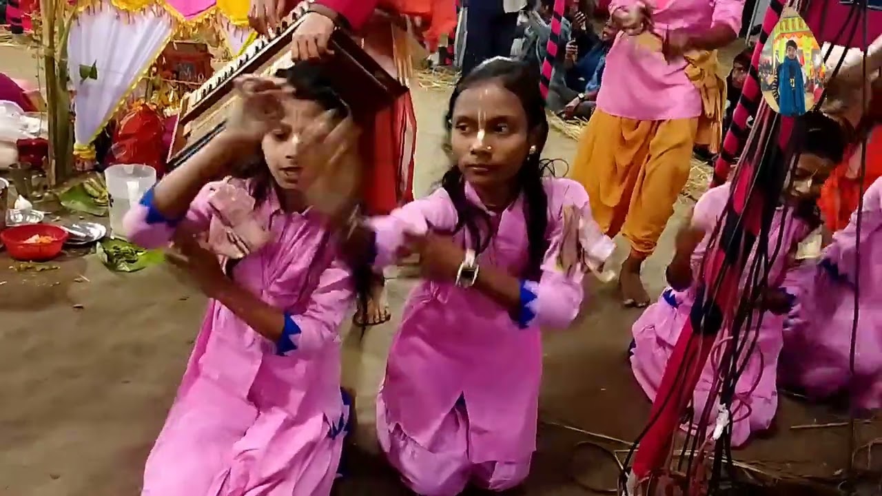 একনাম কীর্তনে সবাইকে আনন্দ দিল | Hare Krishna Ek Naam Kirtan | Bhakti Kirtan