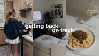 getting back on track after traveling: healthy habits, cooking, workouts, skincare