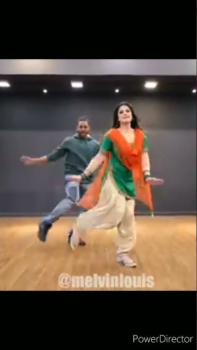 zarin khan dance on lahaur song - YouTube