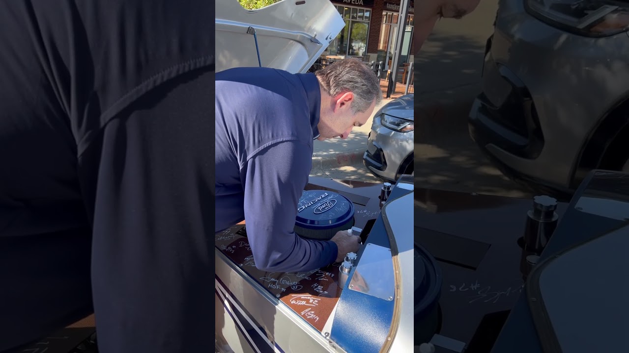 Star Mobile One, former Dallas Cowboy John Gesek signs Star Mobile One 