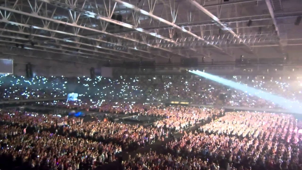 One Direction - - 2013 Telenor Arena, Norway - YouTube