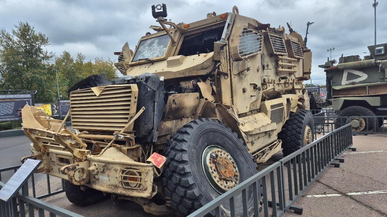 Жуткая трофейная техника из Украины в центе Москвы