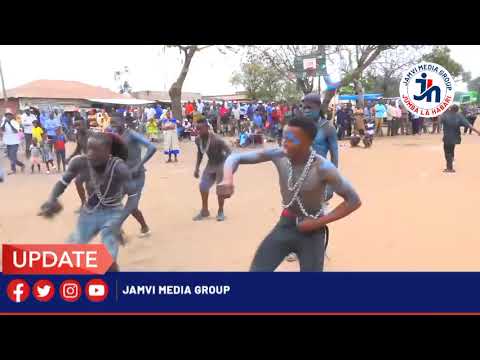 SHUHUDIA MGOMBEA URAIS AKICHEZA NGOMA YA KISUKUMA