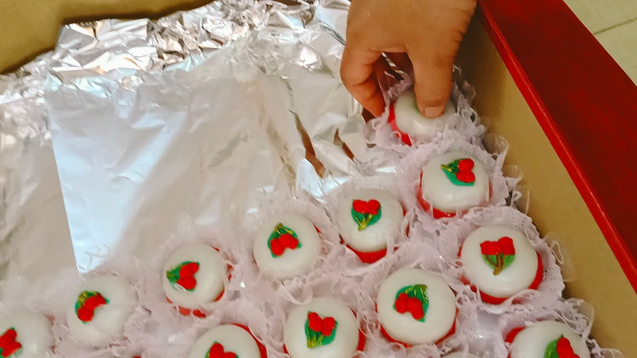 طلبية مخبز بلوز بتزيين جد راقي😍و عجب كامل  زبوناتي و فرحو بيها ❤مع أدق التفاصيل اللي تحتاجوها👌