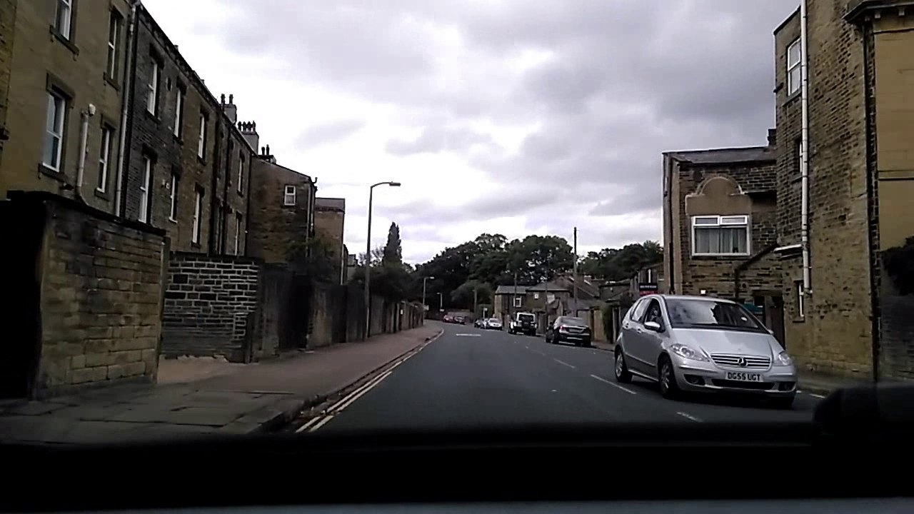 A Practical Demonstration of ECO Safe Driving - Save £100s on Bills! 70.5mpg!