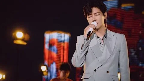王晰溫柔獻唱《城裡的月光》，這低音簡直太治癒了！ - 天天要聞