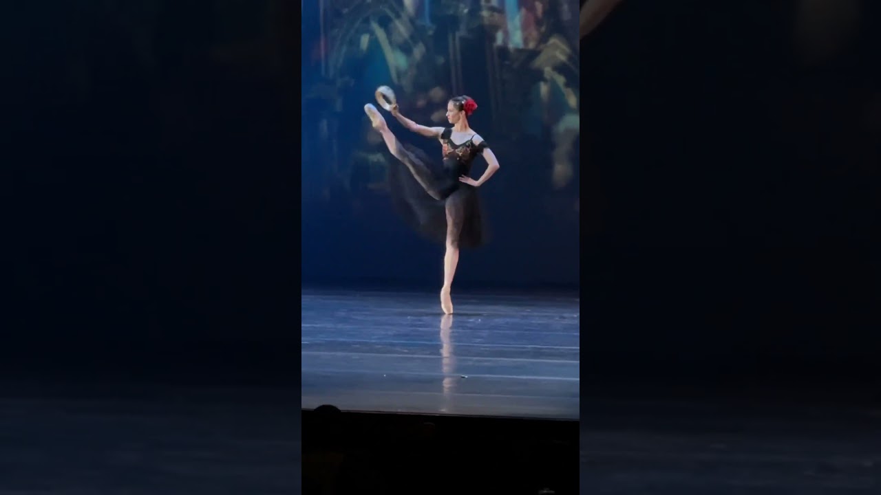 Рената Шакирова ❤️ танец с бубном вариация из балета Эсмеральда. Какие  у нее отточенные движения 🔥