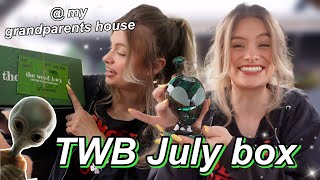 another outdoor $esh + TWB July box 👽