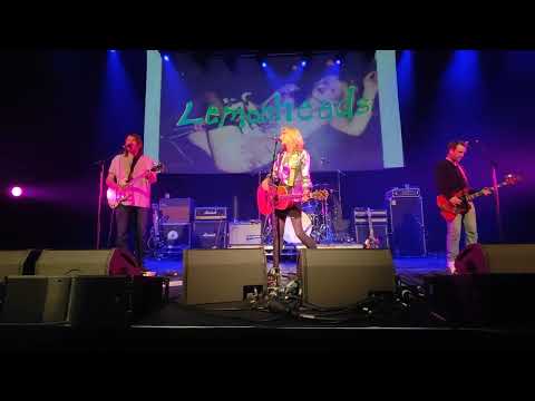 The Lemonheads with Courtney Love into your arms roundhouse London 30th September 2022