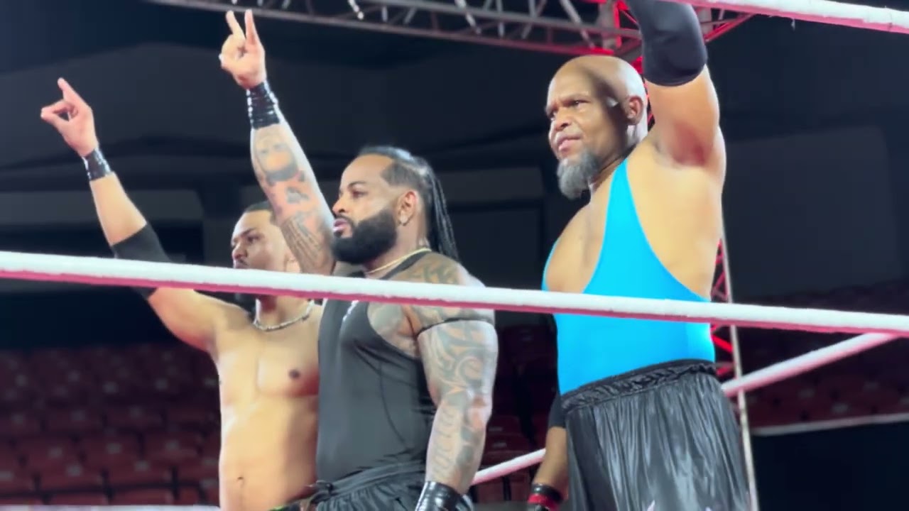 El Dominio traiciona a Jay Cobs y presentan al “Team Kabra”