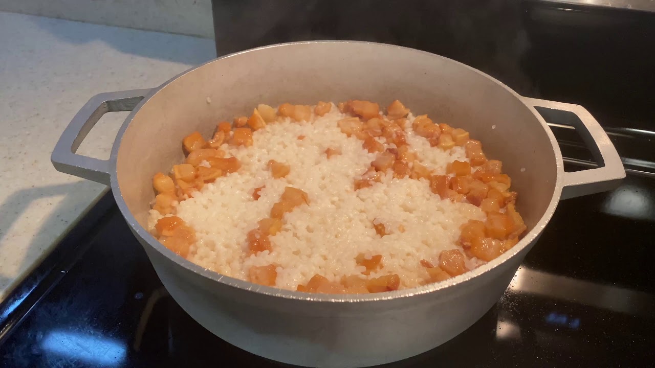 Arroz con tocino boricua