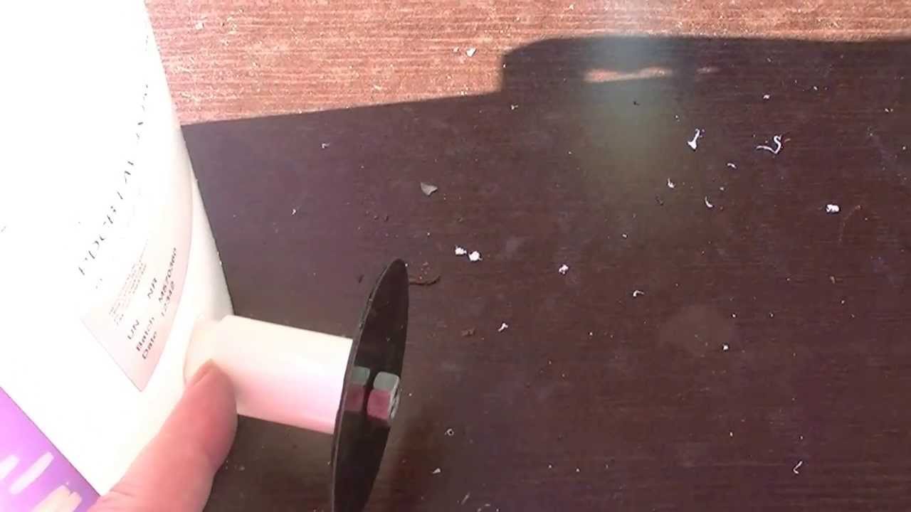 Dutch Bucket - drain pipe penetration, without rubber grommet