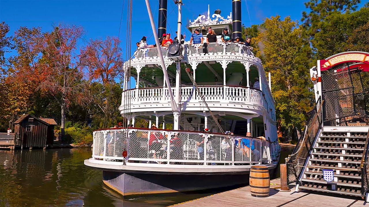 Речной пароход Марка Твена с приключениями Тианы в заливе — Disneyland Rides 2024 [4K POV]