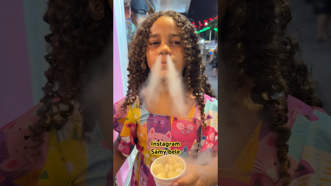 Marina soltou fumaça pelo nariz.