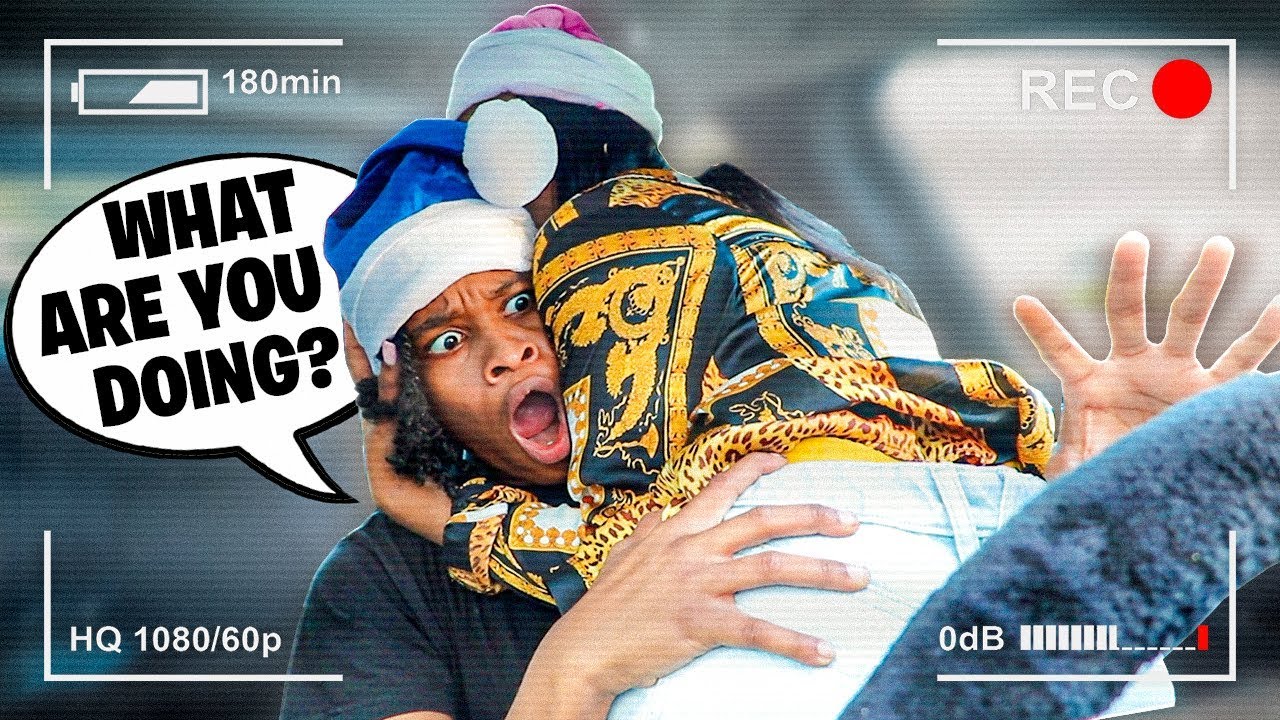 DISTRACTING MY GIRLFRIEND WHILE SHE DRIVES!!