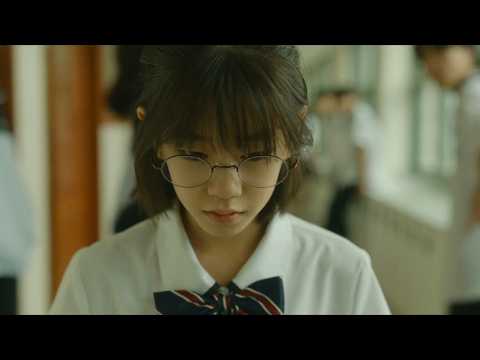 She Can Read Anyone’s Mind Just by Looking Into Their Eyes… But It’s a Curse, Not a Gift