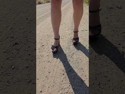 Smoke crush in heels #crushexperiment #asmrcrush #highheels #walking #walkinginheels #Pebbles