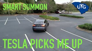 Tesla PICKS ME UP in PARKING LOT: Smart Summon