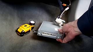 chrysler amplifier sebring radio