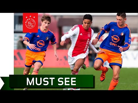 Supersolo van Justin Kluivert in jeugdklassieker