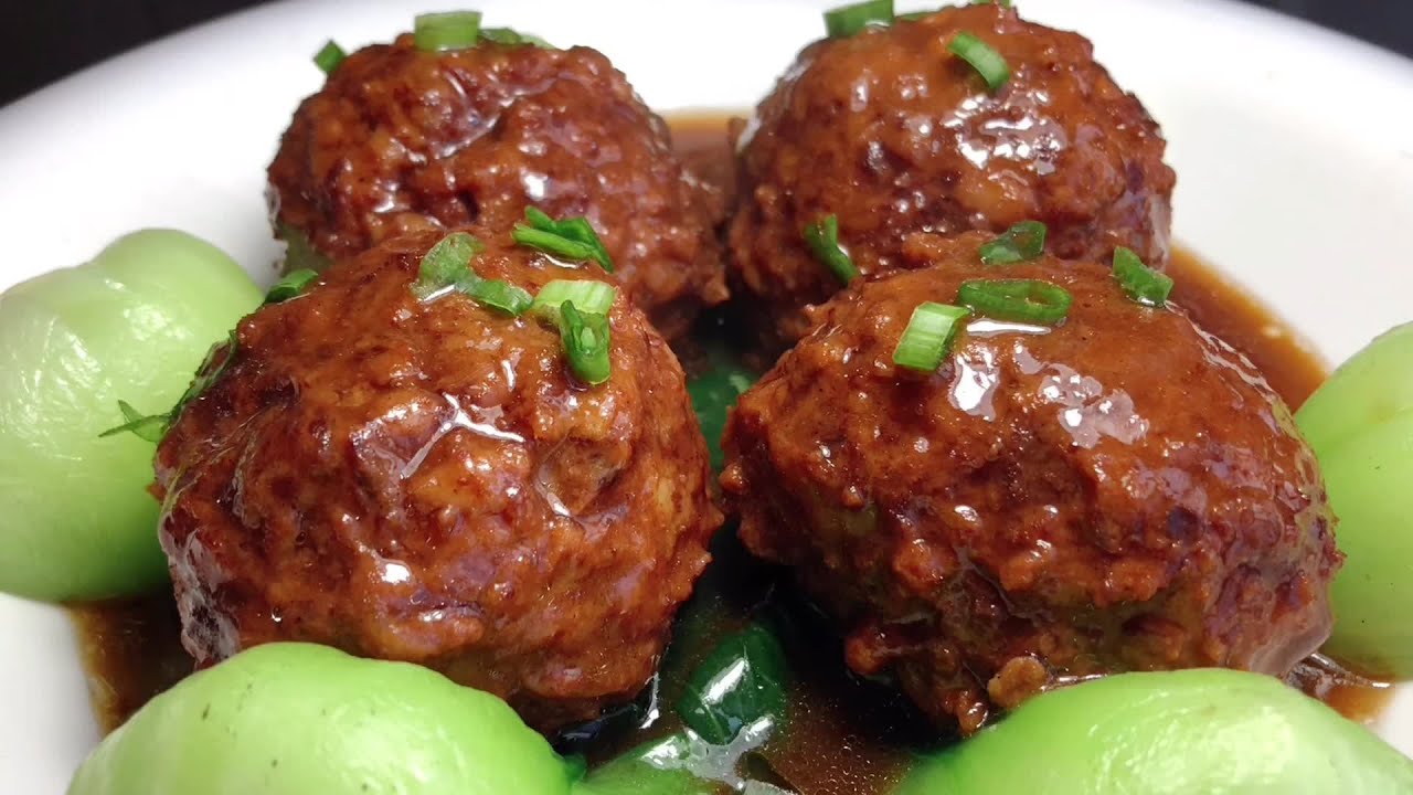 大廚教你年夜飯【紅燒獅子頭】的做法，軟糯入味，做法正宗