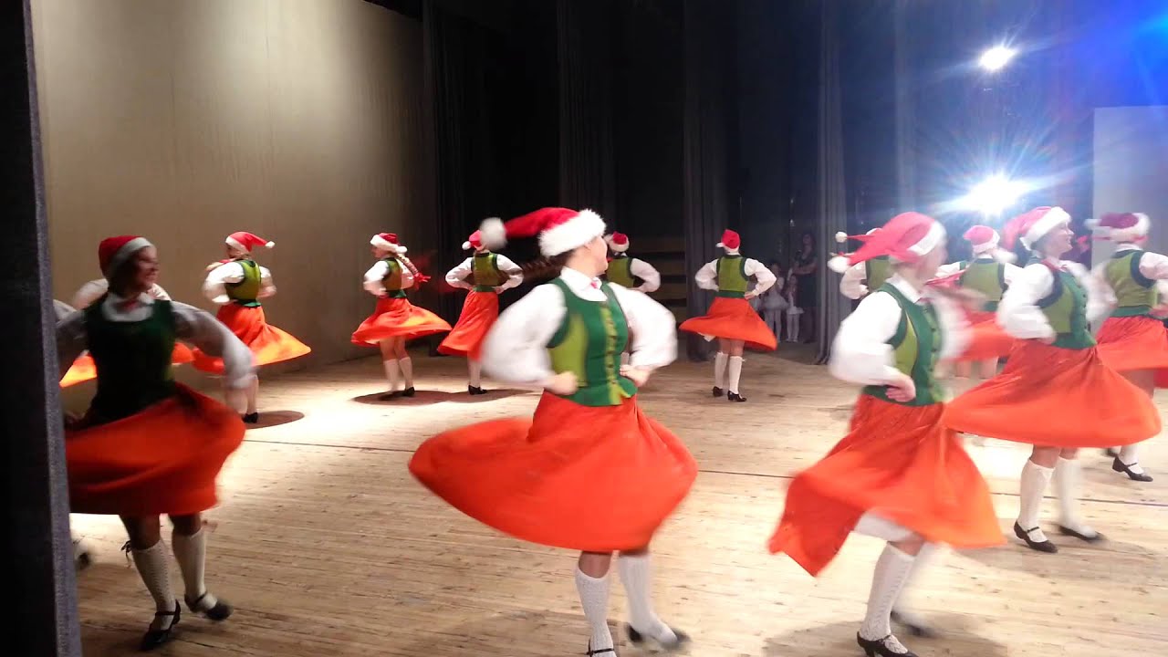 TDA Gauja - (meiteņu deja), backstage - 15.12.2012.