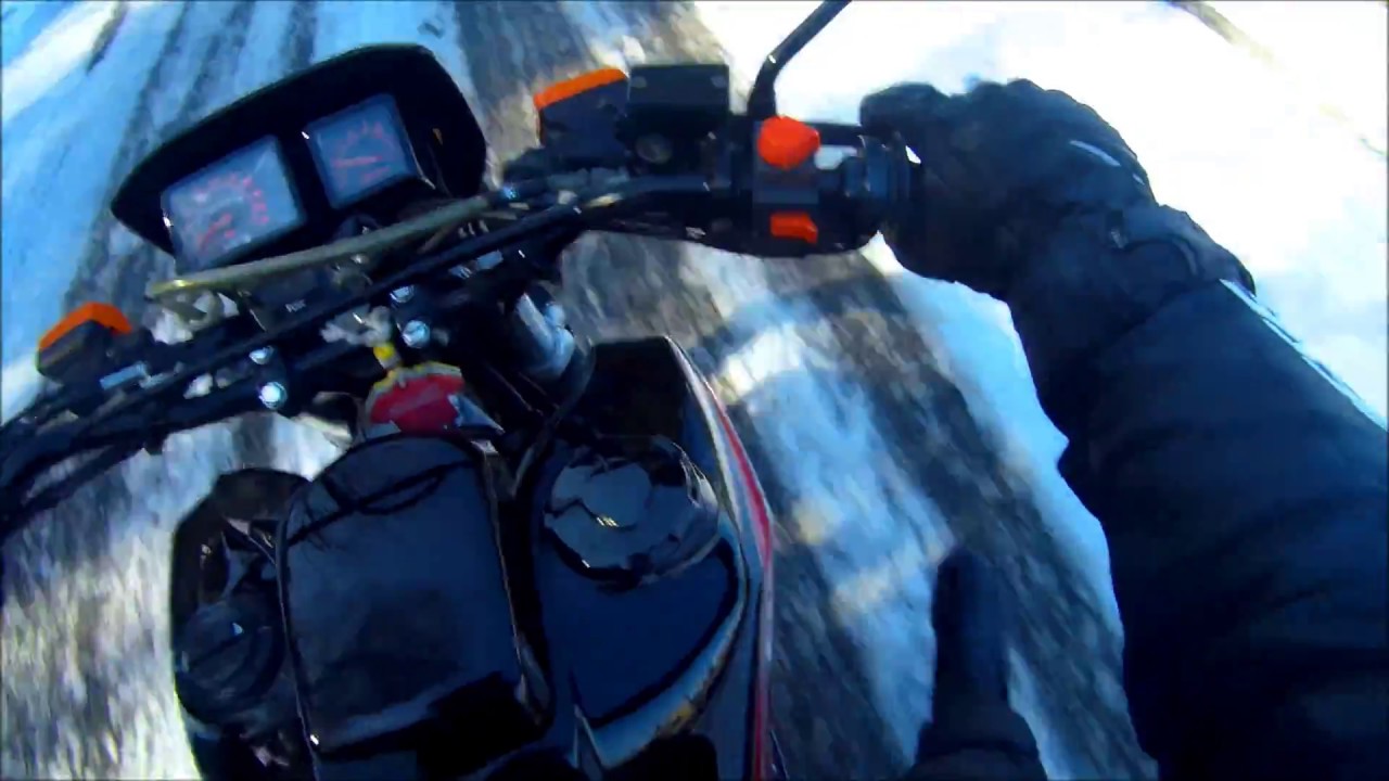 On the snow with "Granny" Honda XLV 750 RF - Will we make it???