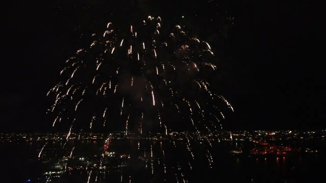 grosse ile yacht club fireworks