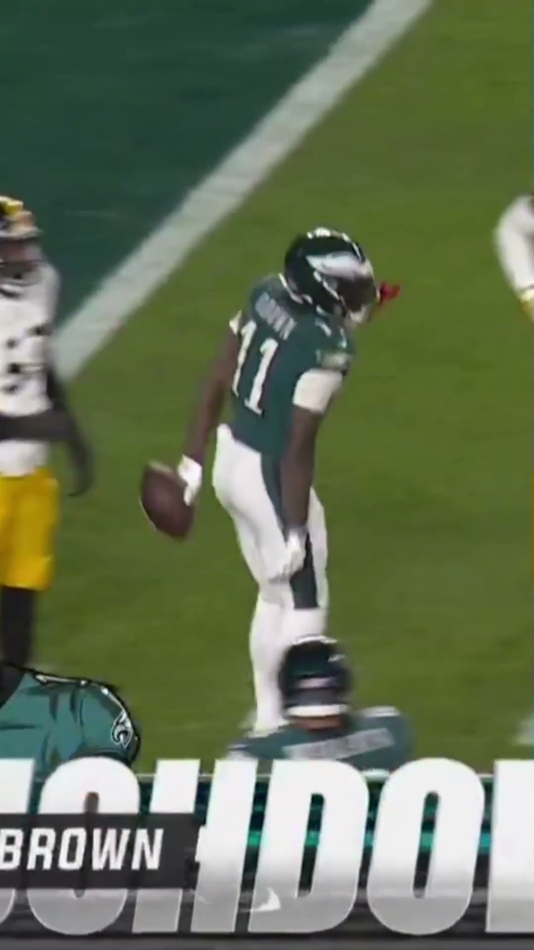 Jalen Hurts to AJ Brown FOR THE TD!!! Passing Game looking CRISP ?? Eagles vs Steelers Highlights