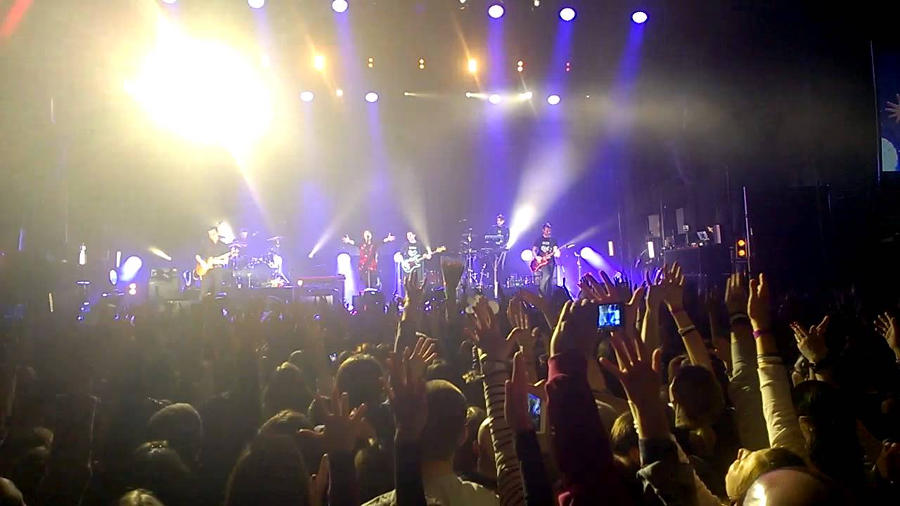 Земфира - Спасибо 08.03.2016 г. - YouTube