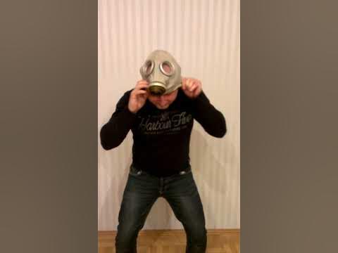 Как правильно надевать противогаз / How to wear a gas mask - YouTube