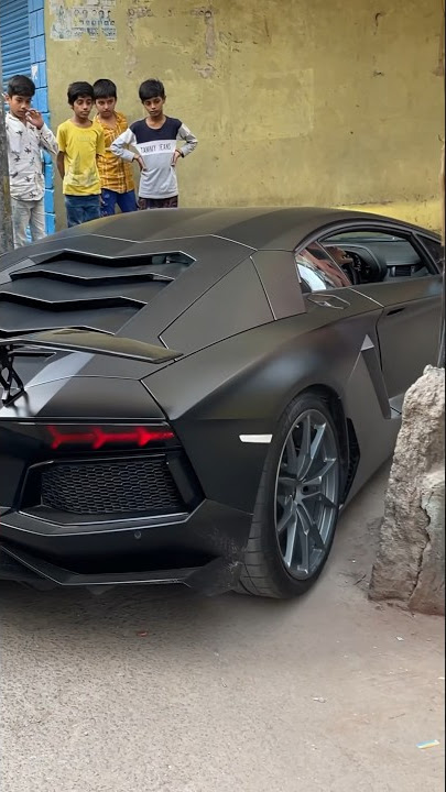 LAMBORGHINI IN INDIA 🇮🇳