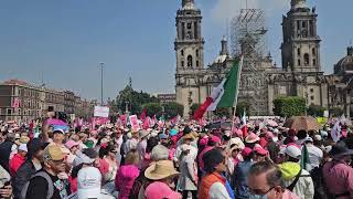 Marcha en el Zócalo: Defendiendo la Democracia en México, la Democracia No Se Toca