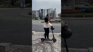 Olha a habilidade do Garoto kkkkkk #amor #imigração #leiria #esperança #paz #explore #empatía