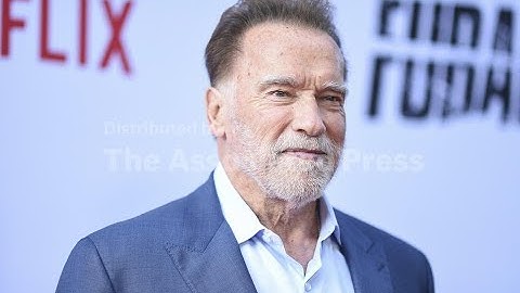 Arnold Schwarzenegger says politicians have a duty to bring people together when tackling difficult
