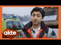 Hirnblutung bei Patient auf dem Land - Lebensretter unterwegs I Teil 1 | Akte | SAT.1