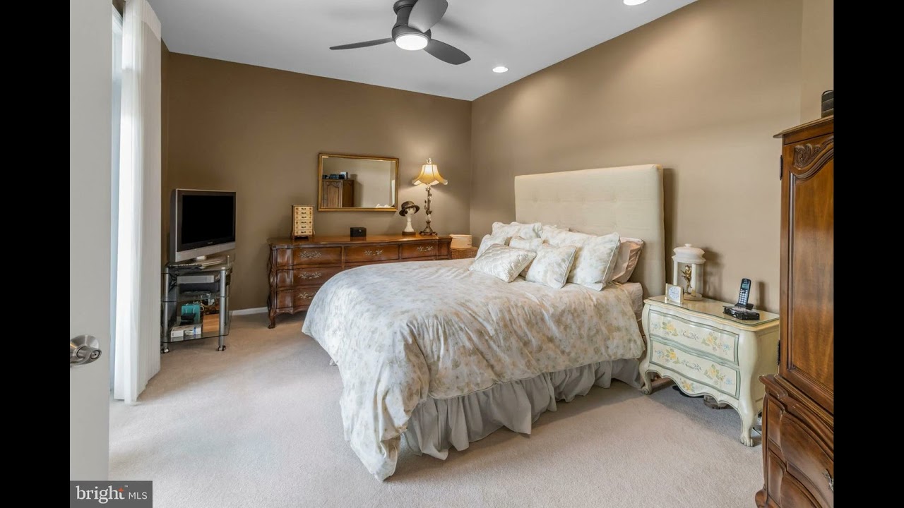 313 Carson Terrace Huntingdon Valley, PA 19006 Condo Real Estate