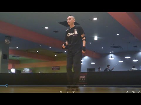 足を出して戻す+つま先を開いて戻す(Put Foot Back and Open Toes Back)！ローラーダンス(roller dance)[練習中]