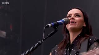 Video thumbnail of "Amy Macdonald ... This Is The Life (live)"