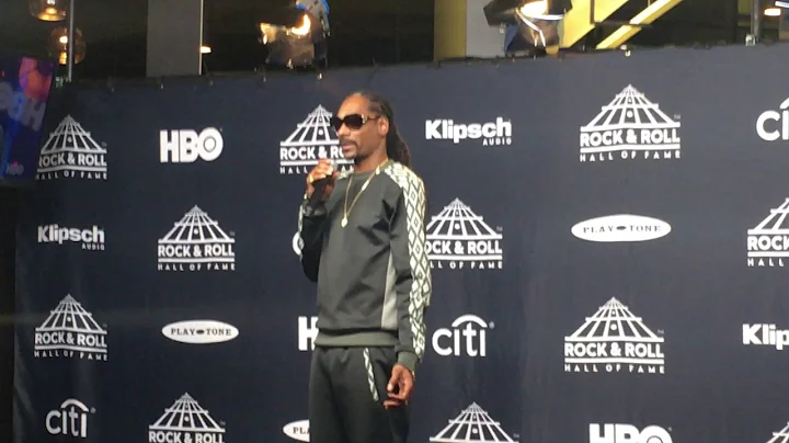 Snoop Dogg speaks backstage at 2017 Rock Hall induction