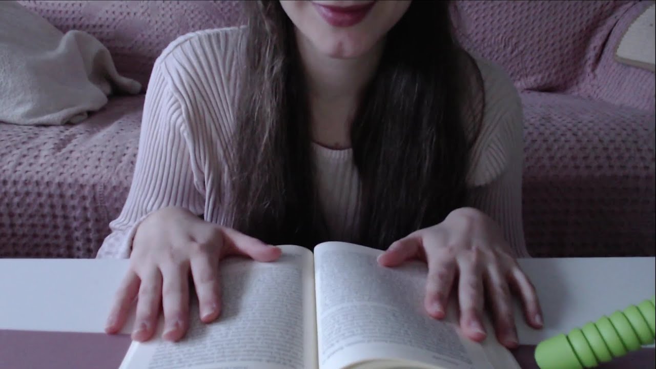 ASMR español. Leyendo sobre PSICOLOGÍA (soft spoken)