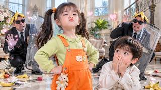 Anak CEO yang dingin dijauhi semua, tapi gadis kecil menjinakkannya