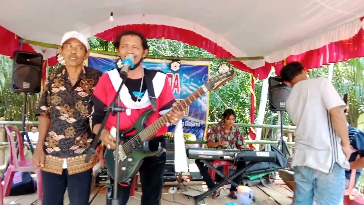umar irama d minta tiga lagu. dari tuan rumah.