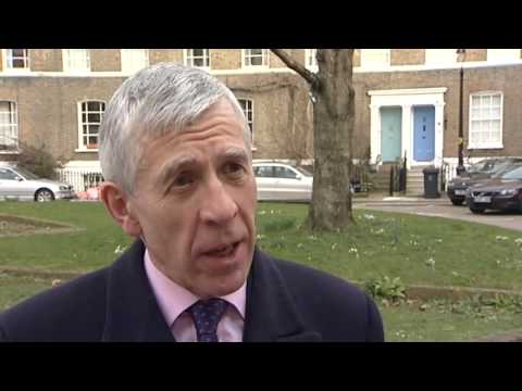 Jack Straw to visit James Bulger's mother