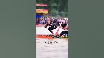 Tại sao những cậu nhóc lại nhảy múa trên thuyền #shorts