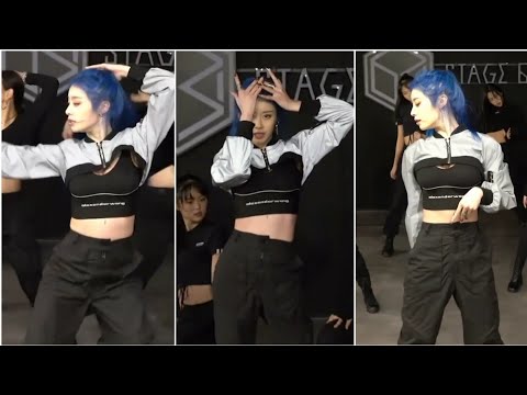 Jiyeon - Take A Hike (Dance practice's Jiyeon's focus)