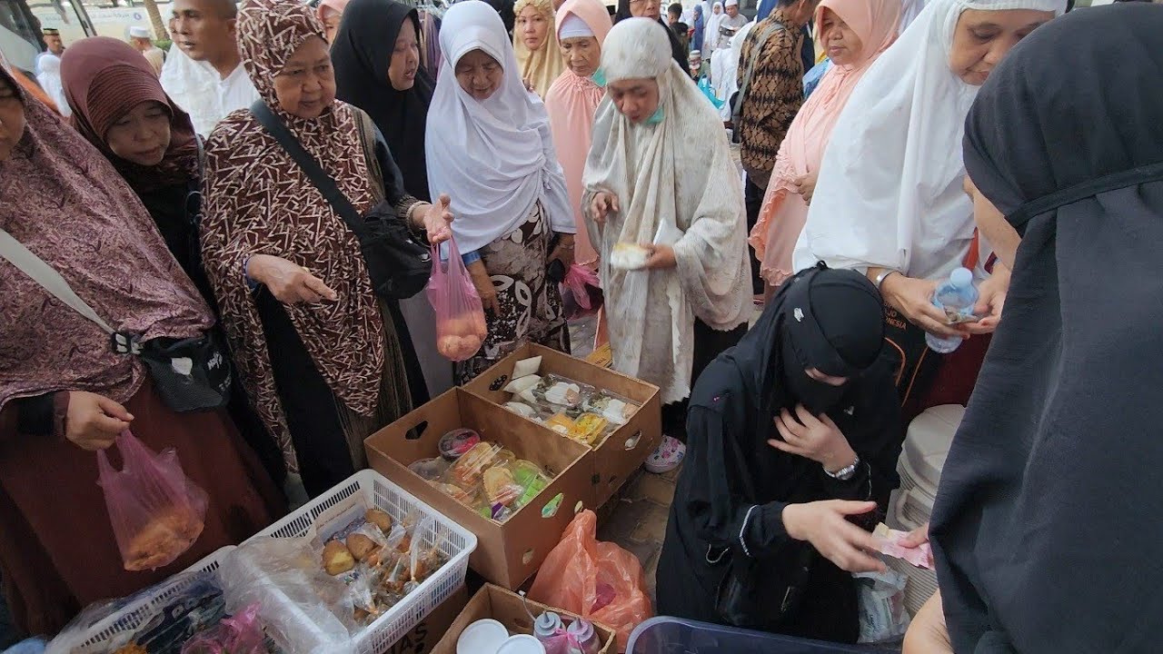 KAGET GARA2 LAGI BIKIN VIDEO YOUTUBE NGEREKAM YG LAGI JUALAN MALAH DI TEGOR ORANG YG TIDAK DIKENAL